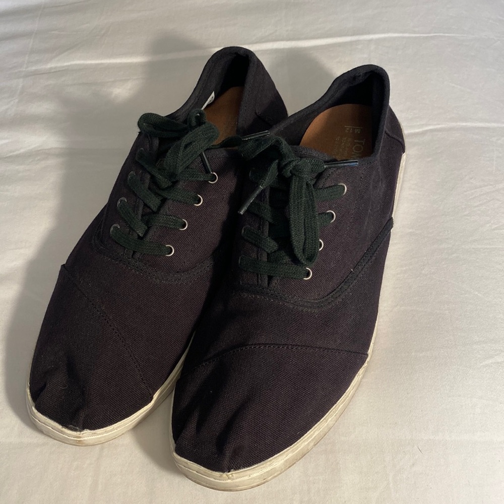 Toms - 12